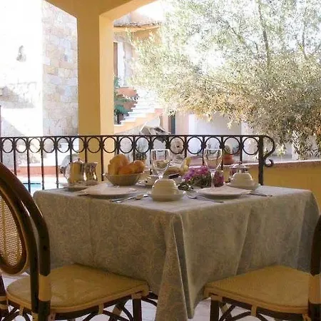 Hotel San Pantaleo 3* San Pantaleo
