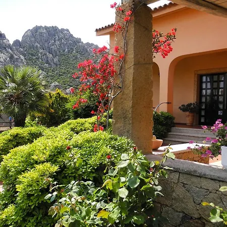 Hotell Hotel San Pantaleo San Pantaleo